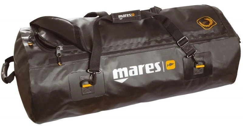 Sac Mares Attack Titan